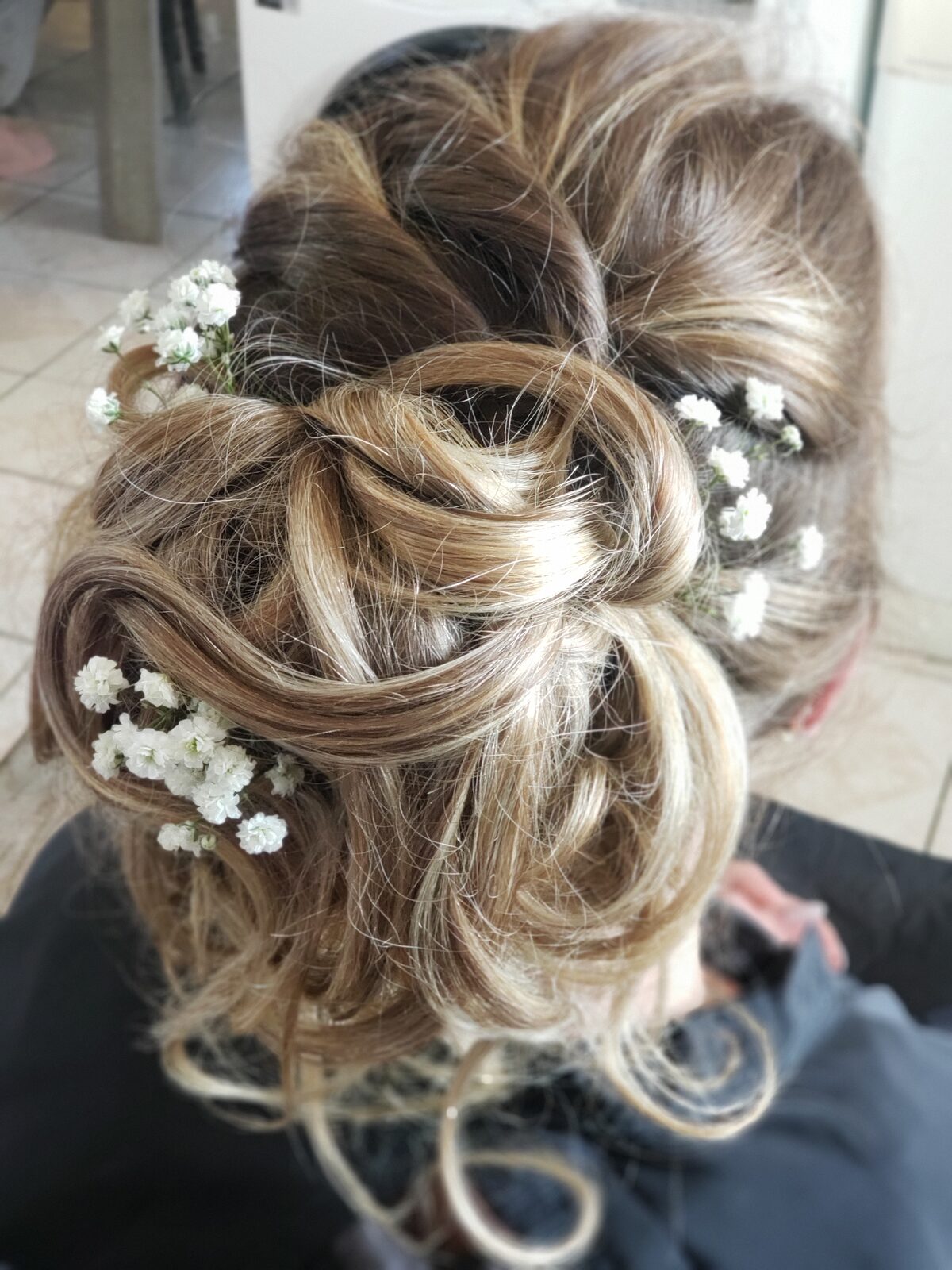 Coiffure mariage & cérémonie n°4 — réalisation de Coralie, salon Entre Vous et Moi à Plancoët