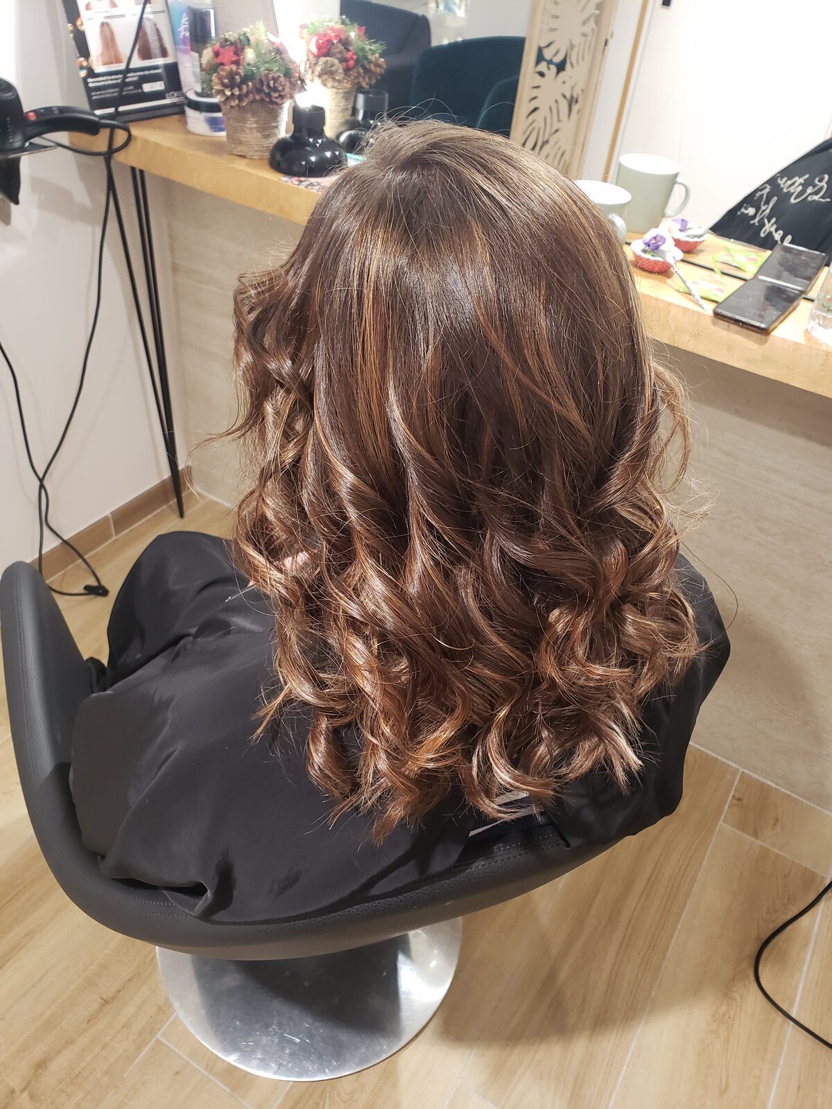 Couleur & mèches n°2 — réalisation de Coralie, salon Entre Vous et Moi à Plancoët
